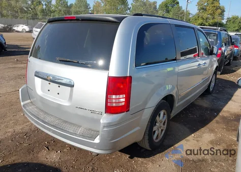2010 Chrysler Town & Country Touring из США, поврежденный, VIN 2A4RR5D12AR232145